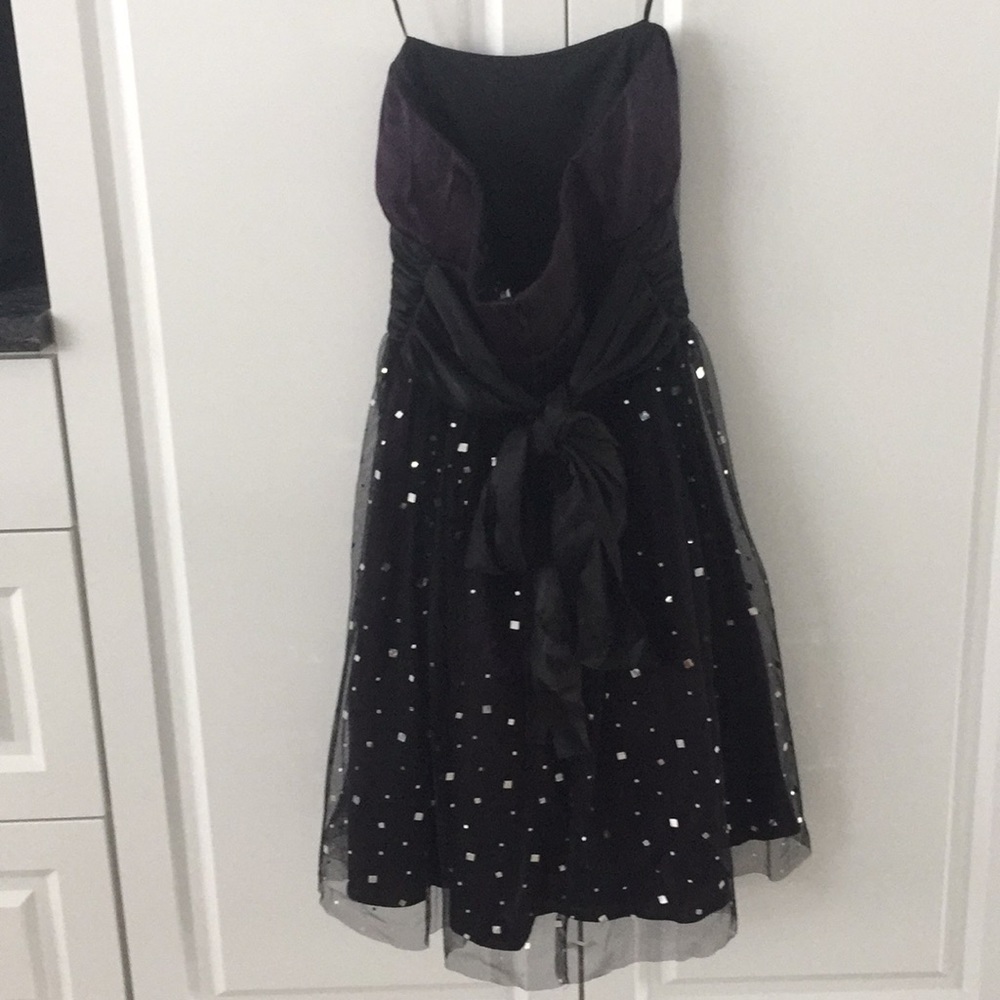 Dress - Picture 3 of 4